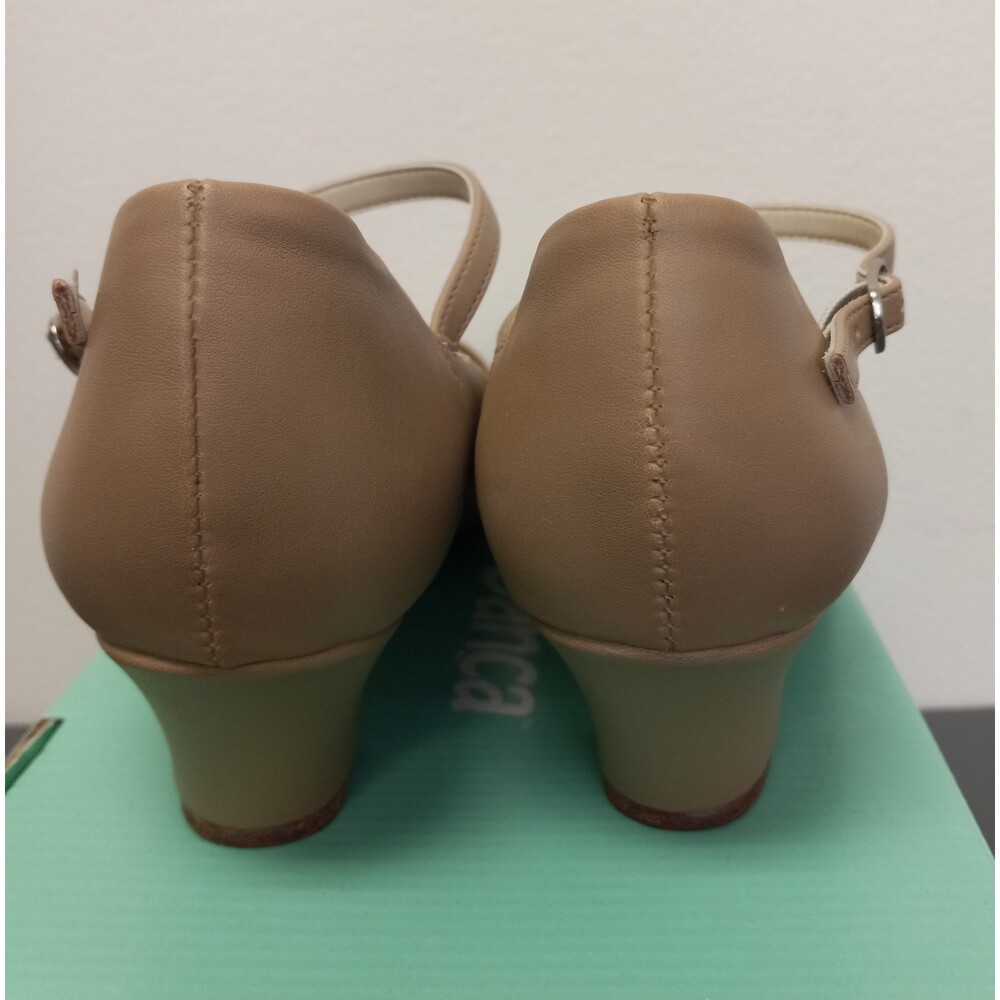 NEW....So Danca Leather Character Shoes Taupe Size 9.5 - Picture 5 of 9